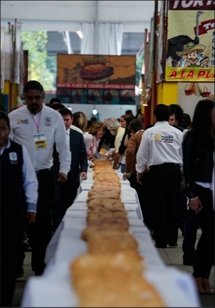 تهیه ساندویچ 67 متری در مکزیک+تصاویر