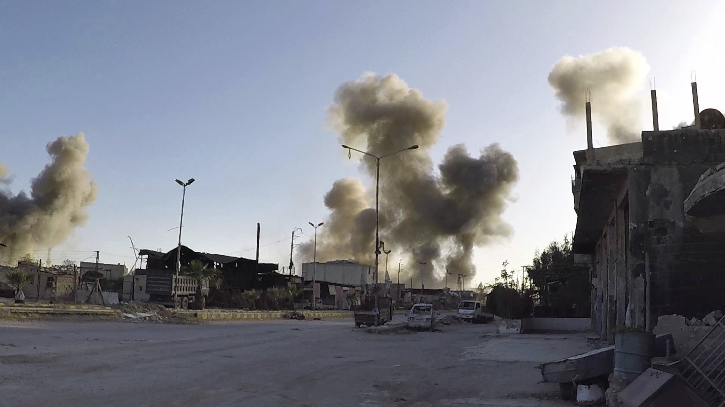جنگنده های رژیم صهیونیستی 20 فرودین با تجاوز از مرز هوایی لبنان و سوریه، پایگاه هوایی T4 سوریه را بمباران کردند.