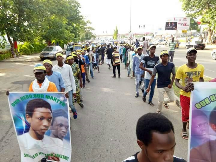 تظاهرات در نیجریه در محکومیت ادامه بازداشت شیخ زکزاکی و همسرش+عکس و فیلم