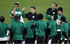 المنتخب السعودي يبقى من دون مدرب 