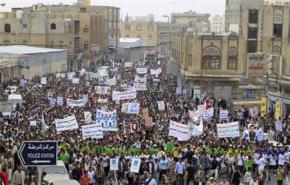 اليمنيون يؤكدون مواصلة ثورتهم حتى تحقيق اهدافها