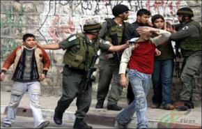 أطفال فلسطينيون يتعرضون للابتزاز في سجون الاحتلال