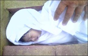 الطفلة الرضيعة  ساجدة  جواد  بأي  ذنب  قتلت ؟