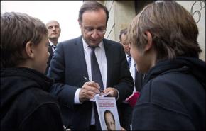 فرنسا: استطلاعات الرأي تعلن هولاند رئيساً