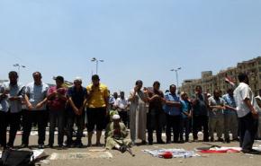 المصريون يواصلون اعتصامهم لتنفيذ بقية مطالبهم
