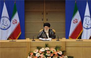 آية الله خامنئي يؤكد ان طهران لا تسعى الى امتلاك الاسلحة النووية 