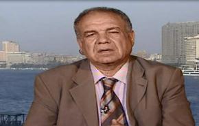سياسي مصري يؤكد ضرورة دراسة مواد الدستور بتعمق