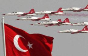 تركيا تنشر مقاتلات على الحدود مع سوريا