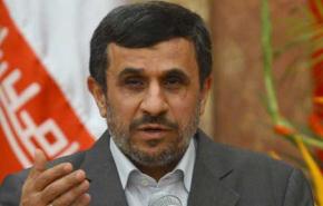 الرئيس احمدي نجاد: الشعب الايراني يقف دوما الى جانب تونس