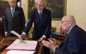 الرئيس الإيطالي يحل البرلمان بعد استقالة مونتي