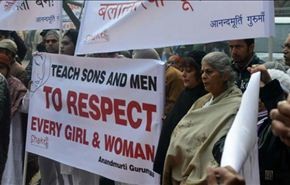 الهند: والد الطالبة المغتصبة يطالب بشنق المتهمين