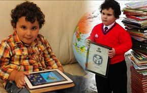 طفل ايراني ينال لقب اصغر عبقري بالعالم