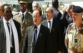 هولاند يقر بصعوبة المعركة مع المسلحين