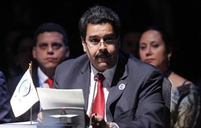 مادورو: تشافيز يعطي توجيهاته للحكومة من سريره
