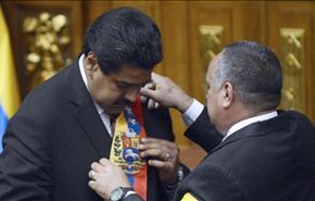 مادورو يؤدي اليمين الدستورية رئيسا مؤقتا لفنزويلا