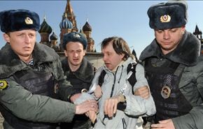 روسيا تعتقل 10 اشخاص حاولوا تنظيم احتجاج