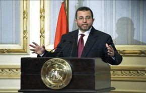 حبس رئيس الوزراء المصري وعزله من منصبه