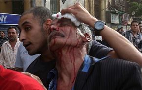 درگیری افراد ناشناس با تظاهرکنندگان مصری