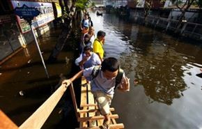 مصرع وإصابة العشرات في انهيار جسر معلق بتايلاند