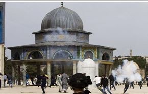 بازداشت نمازگزاران فلسطيني در مسجد الاقصي