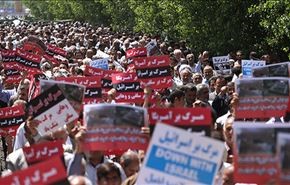 صور+فيديو..مسيرات بإيران تندد بالعدوان على سوريا