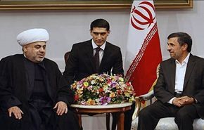 احمدي نجاد: علاقات ايران وآذربیجان اخویة وممتازة