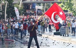 نائب سابق بحزب العدالة: ما يجري بتركيا ظاهرة ديمقراطية