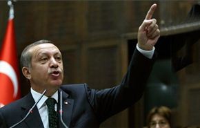 أردوغان ينذر المحتجين ويتعهد بإخلاء 