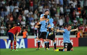 أوروغواي تقصي إسبانيا وتعبر لنصف النهائي