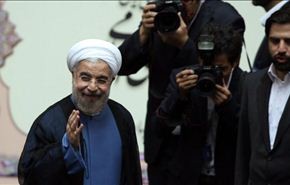 بالصور.. حسن روحاني يؤدي اليمين الدستورية رئيسا لإيران