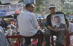 مؤيدو مرسي يتظاهرون ويدعون لمليونية