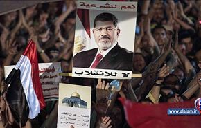 القضاء المصري يمدد حبس الرئيس المعزول مرسي