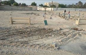 شخم زدن قبرستانی در بحرین با بولدوزر + عکس
