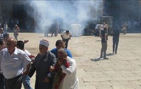 عشرات الاصابات والاعتقالات جراء اقتحام المسجد الاقصى