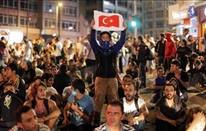 بالفيديو.. الاتراك يطالبون برحيل حكومة اردوغان