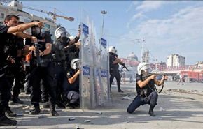 الشرطة التركية تقمع بعنف مسيرة احتجاجية للاكراد