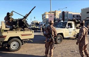 ليبيا تحيي ذكرى الثورة وسط مخاطر التهديد