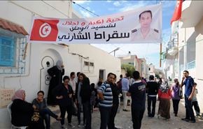 تونس..إنقسامات سياسية وحراك في الشارع بانتظار الحل