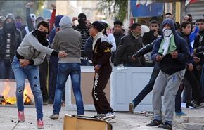 متظاهرون يحرقون مقر حركة النهضة في قفصة جنوبي تونس