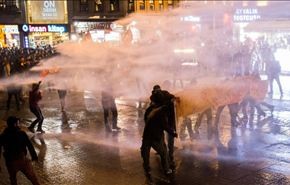 قمع تظاهرات باسطنبول وانقرة على خلفية اتهامات بالفساد
