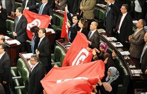 المصادقة على الدستور الجديد بتونس وردود الافعال السياسية والشعبية +فيديو