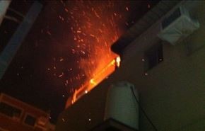 گلوله گاز منزل شهروند بحرینی را به آتش کشید + عکس