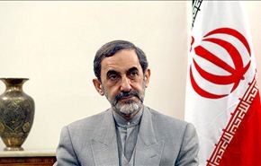 ولايتي: اميركا تظهر هزيمتها في ادبيات مسؤوليها السخيفة