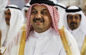 شاهد..وزير الدفاع القطري بالزي العسكري على الحدود السعودية