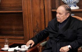 بوتفليقة يقدم ترشحه للانتخابات الرئاسية القادمة بالجزائر