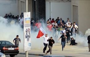 حمله به خانه ها و بازداشت مردم بحرین