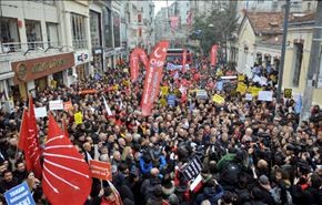 تظاهرات في تركية بعد وفاة فتى اصيب باحتجاجات ميدان تقسيم