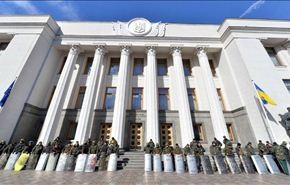 برلمان القرم يعلن الاستقلال عن اوكرانيا ويطلب الانضمام لروسيا