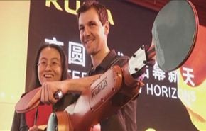 روبوت جديد يهوى كرة الطاولة