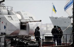 قوات الدفاع في القرم تستولي على بارجة اوكرانية